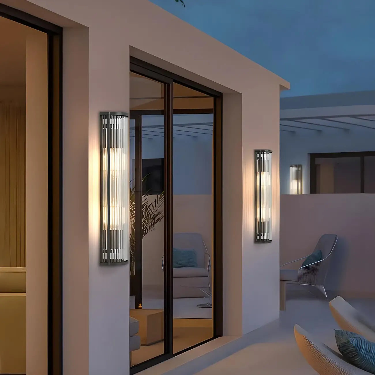 Applique murale d'extérieur verticale moderne en acier noir et acrylique transparent