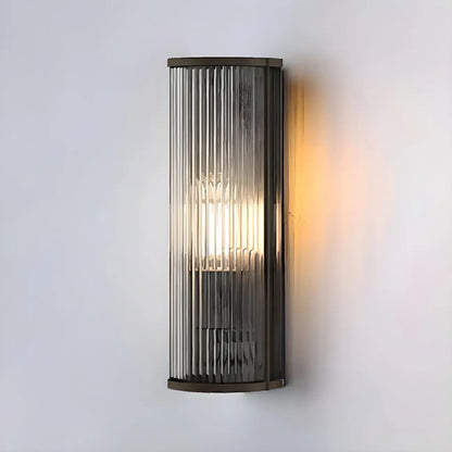 Applique murale d'extérieur verticale moderne en acier noir et acrylique transparent