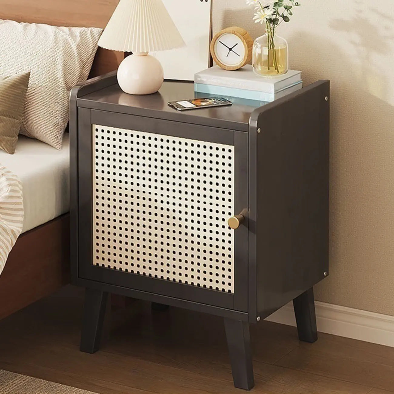 Table de chevet scandinave en bois massif naturel