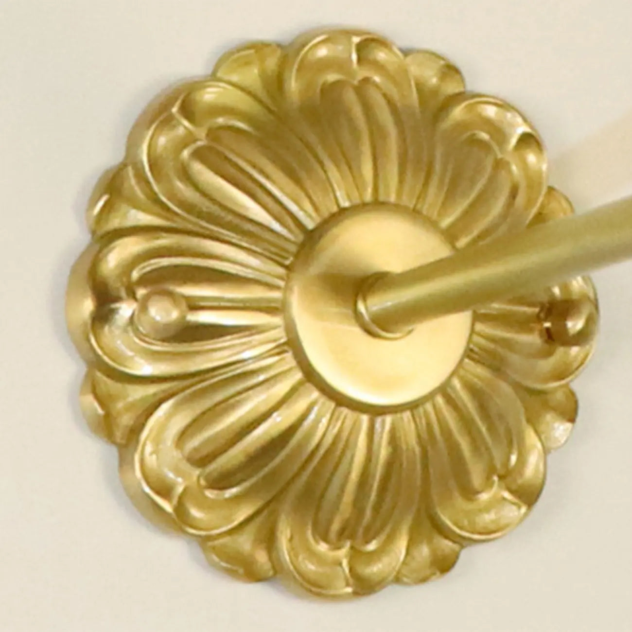 Applique murale vintage à motif floral avec abat-jour en verre pour salon