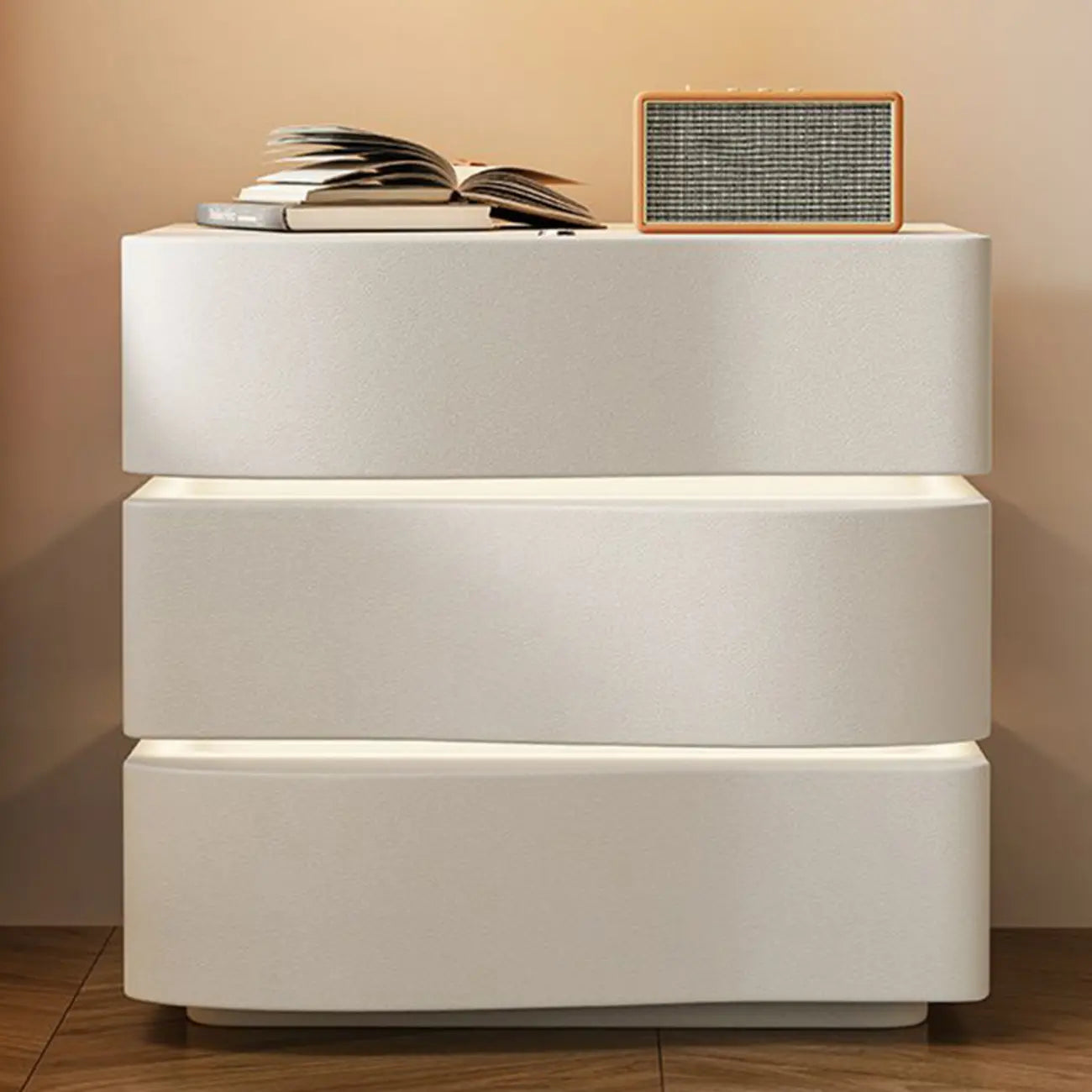 Table de chevet moderne à 3 tiroirs en bois blanc ondulé