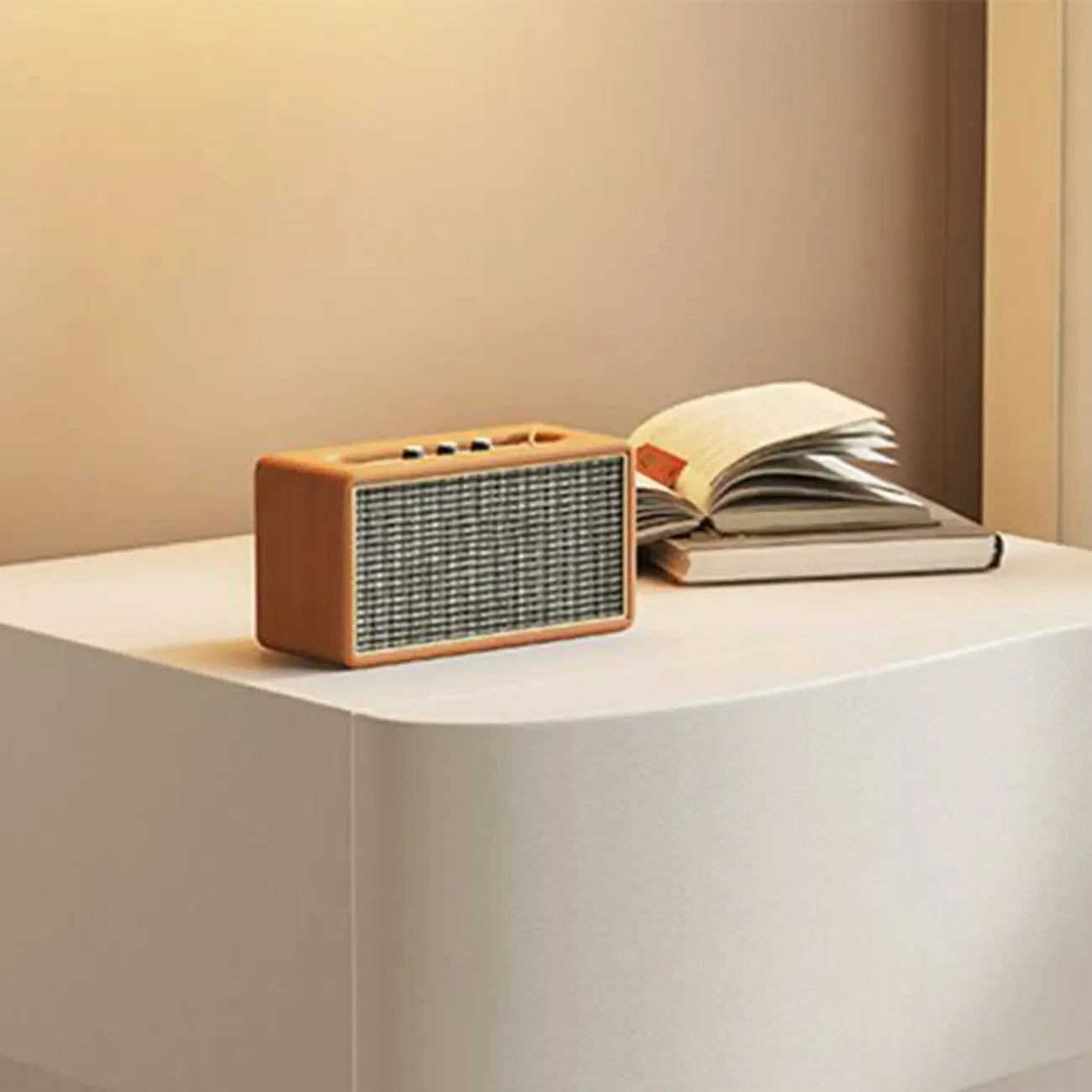 Table de chevet moderne à 3 tiroirs en bois blanc ondulé