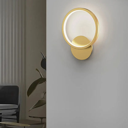 Applique murale carrée moderne à LED avec finition laiton pour chambre à coucher