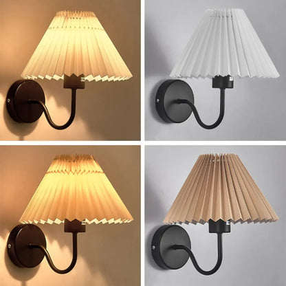 Applique murale d'intérieur élégante à abat-jour conique plissé en tissu