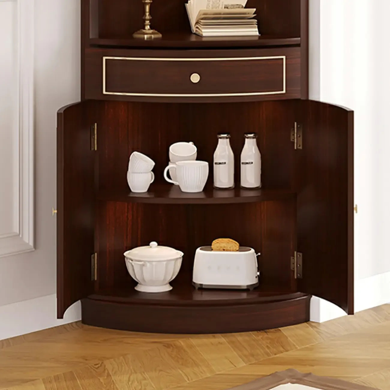 Meuble d'angle en bois gris antique avec accents dorés