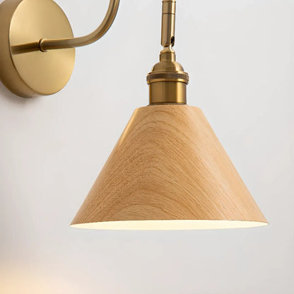 Applique murale moderne Mini Cone avec abat-jour en noyer