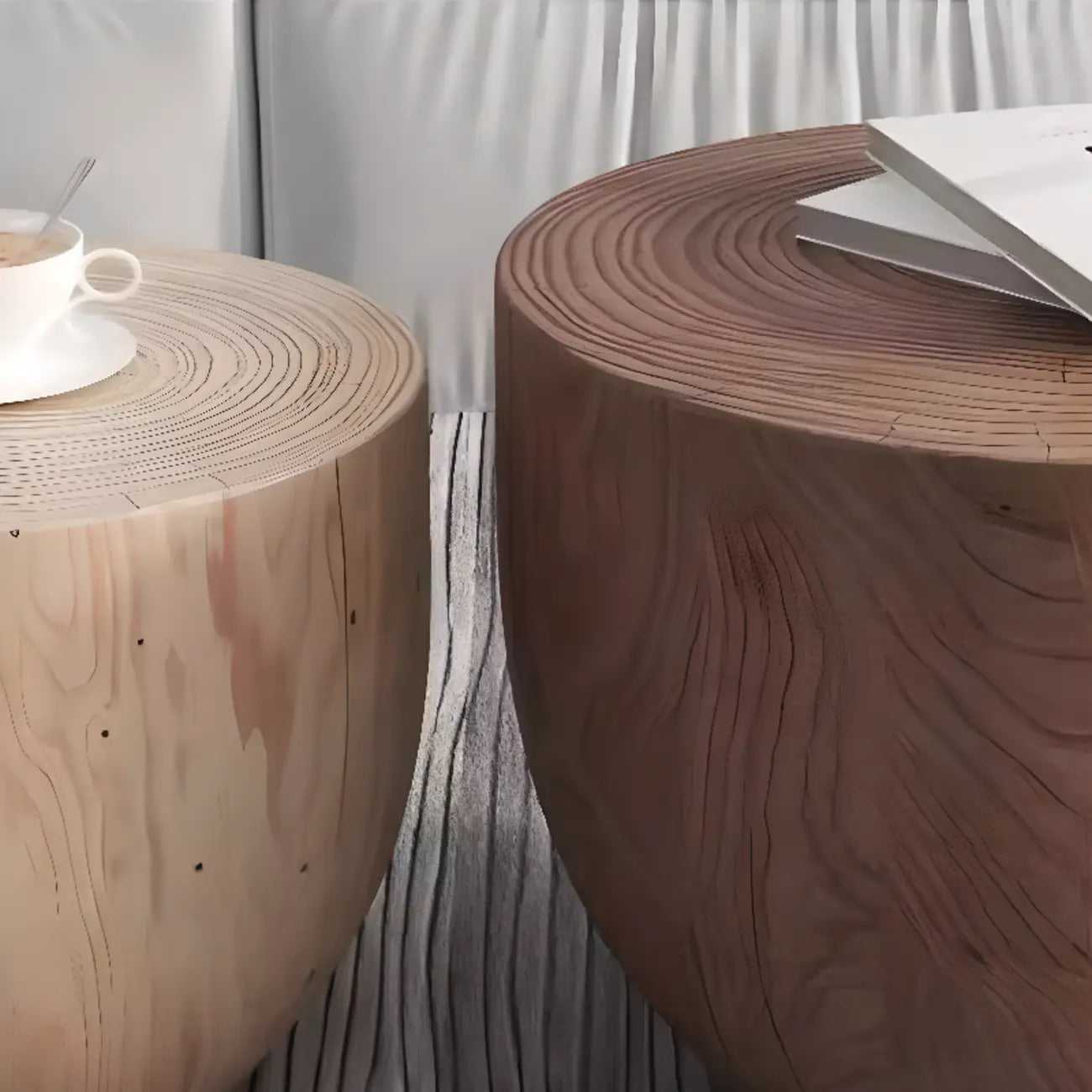 Table d'appoint en bois naturel de forme sablier