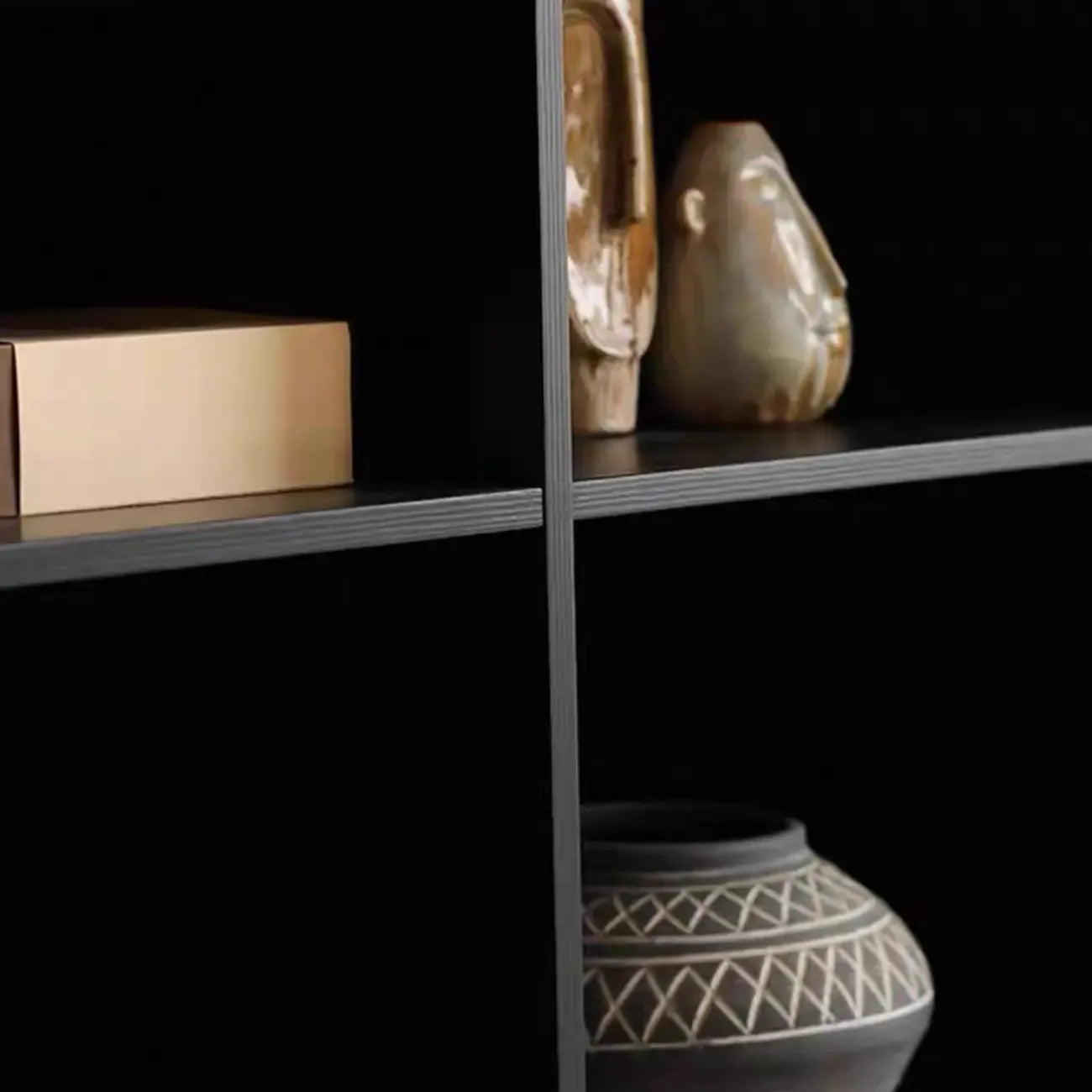 Vitrine de rangement ouverte moderne en pin noir et brun