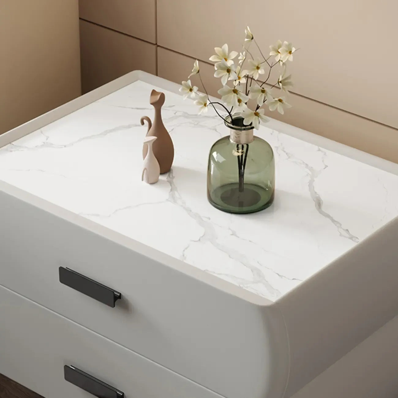 Table de chevet simple à deux tiroirs avec plateau en pierre frittée