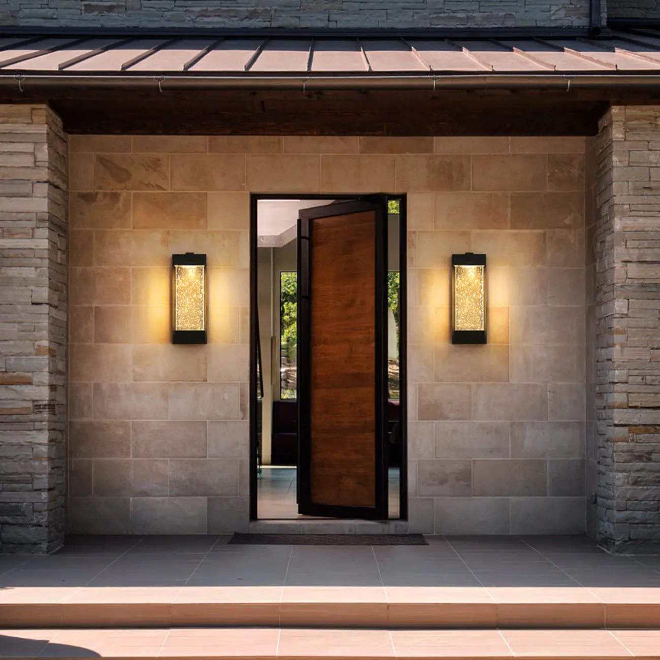 Applique murale extérieure en métal encre avec abat-jour en cristal