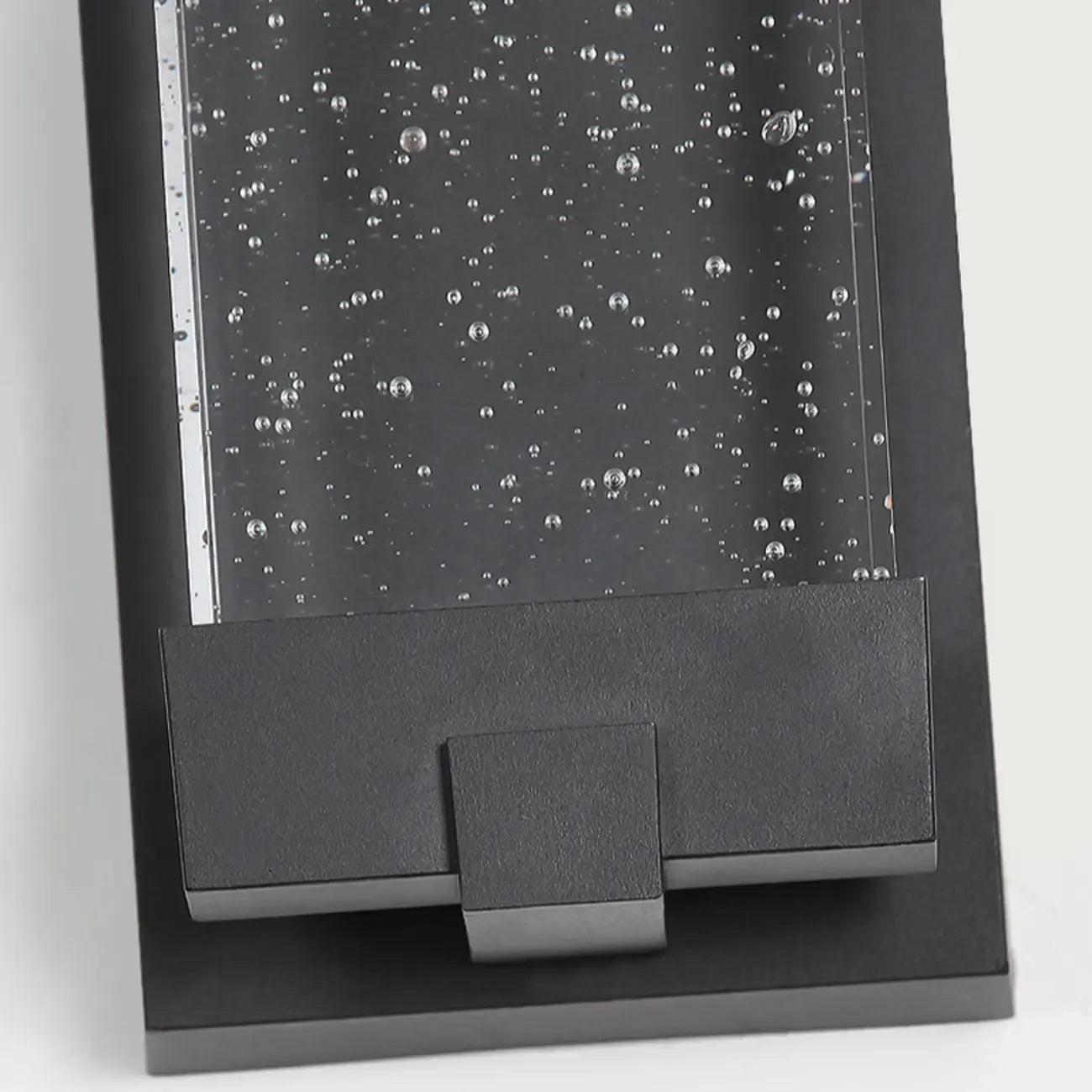 Applique murale extérieure en métal encre avec abat-jour en cristal