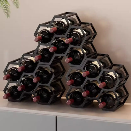 Porte-bouteilles hexagonal en métal autoportant, à poser sur une table.