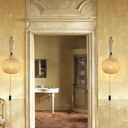 Applique murale orientale en rotin au charme rustique pour chambre à coucher