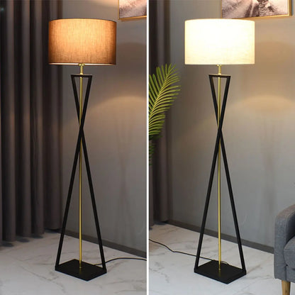 Lampadaire moderne en métal noir avec abat-jour cylindrique