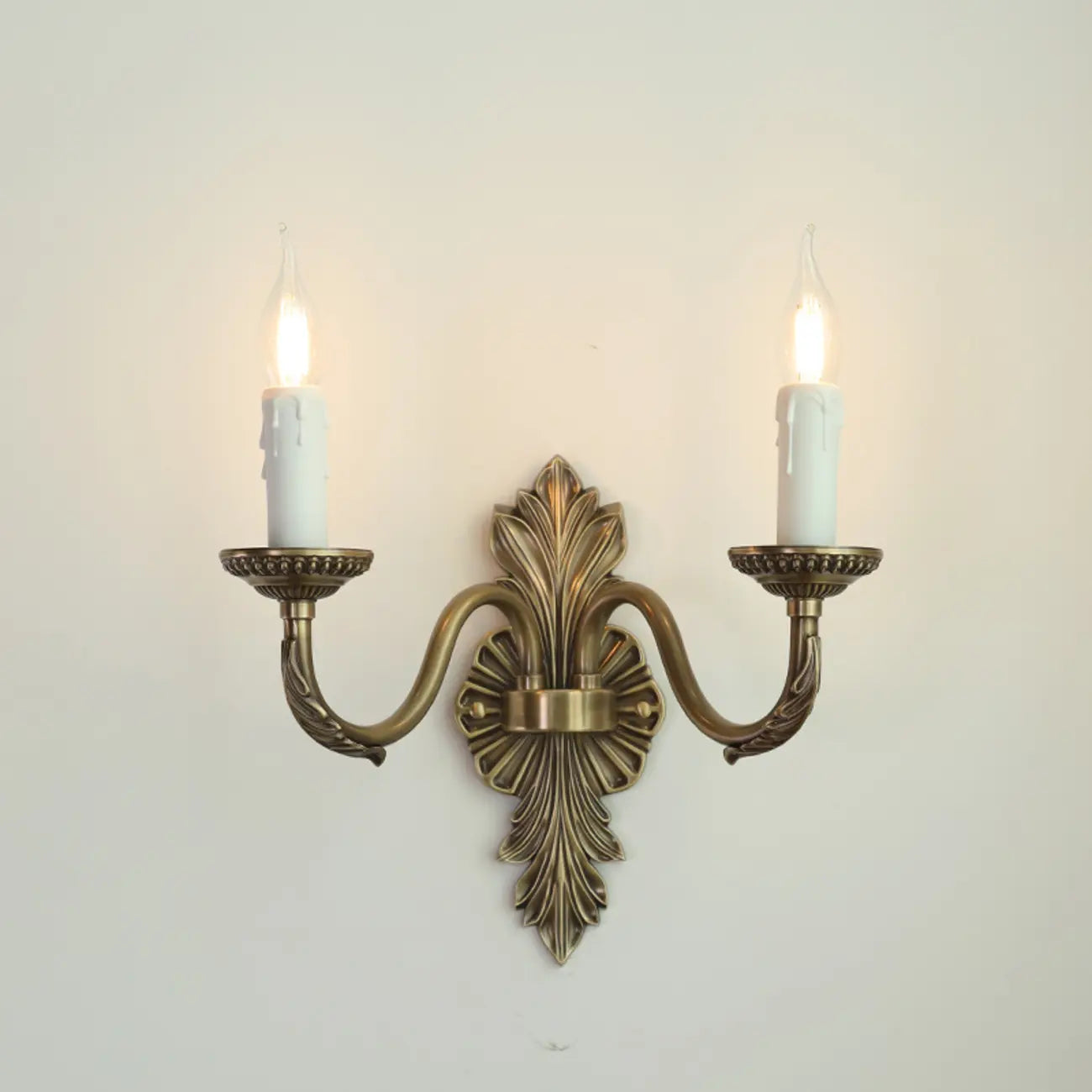 Applique murale candélabre en laiton beige vintage avec éclairage LED