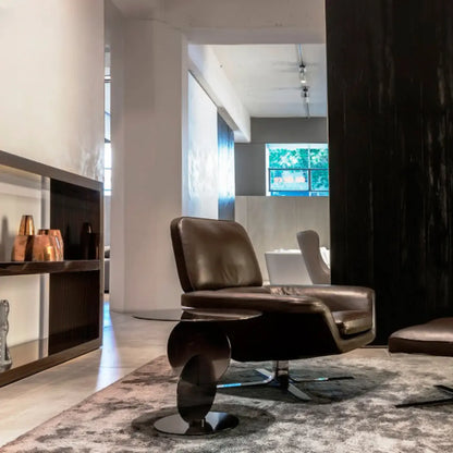 Table basse ronde en verre de style scandinave avec piètement abstrait