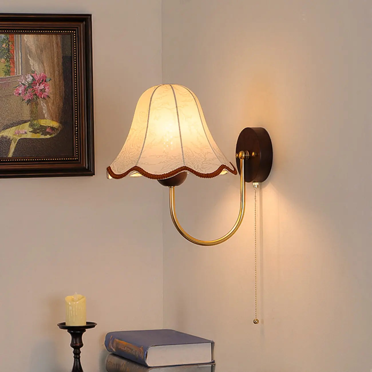 Applique murale LED moderne en bois de noyer avec abat-jour en tissu pour intérieur