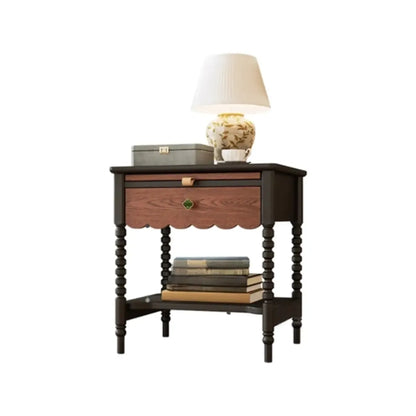 Table de chevet vintage en bois vieilli avec tiroir et étagères