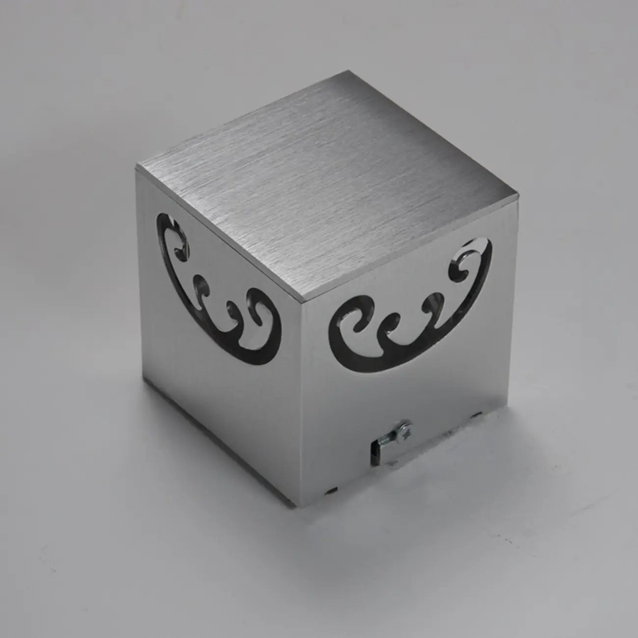 Applique murale triangulaire moderne argentée à LED pour la décoration intérieure