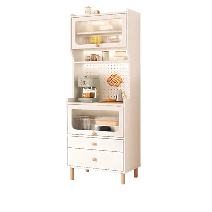 Buffet de rangement en bois de noyer avec panneaux perforés et portes en rotin