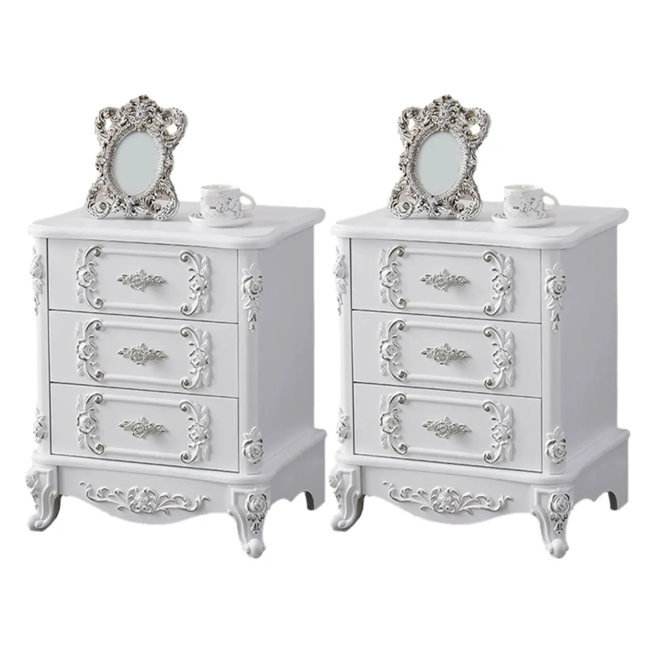 Table de chevet traditionnelle en bois blanc sculpté à 3 tiroirs