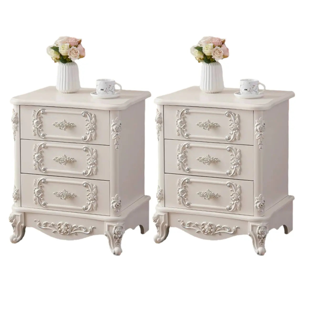 Table de chevet traditionnelle en bois blanc sculpté à 3 tiroirs