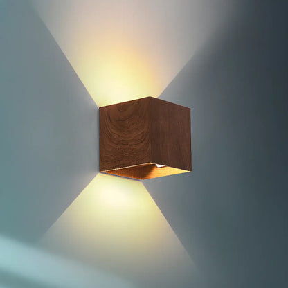 Applique murale géométrique en noyer à 2 lumières LED avec éclairage haut et bas