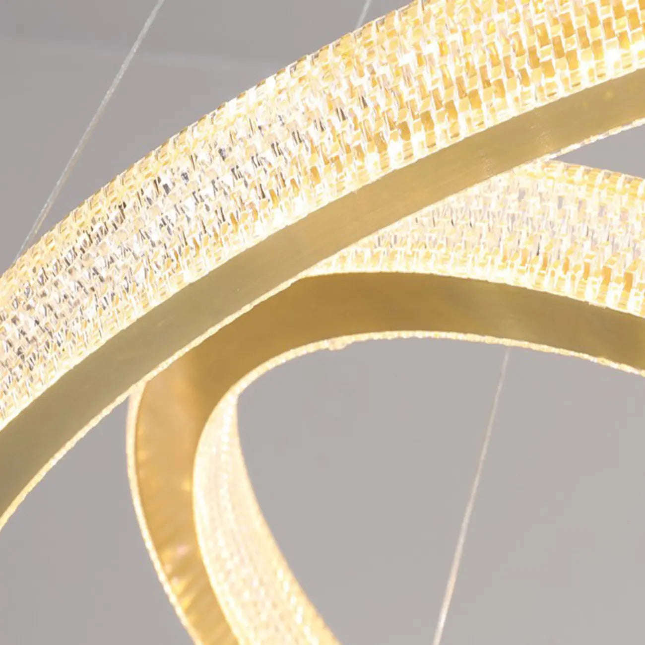 Lustre glamour doré à double anneau en cristal et LED LED