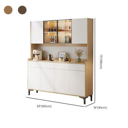 Grand buffet en bois avec portes vitrées et étagère supérieure