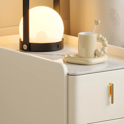 Table de chevet glamour en bois crème avec plateau en marbre et 3 tiroirs