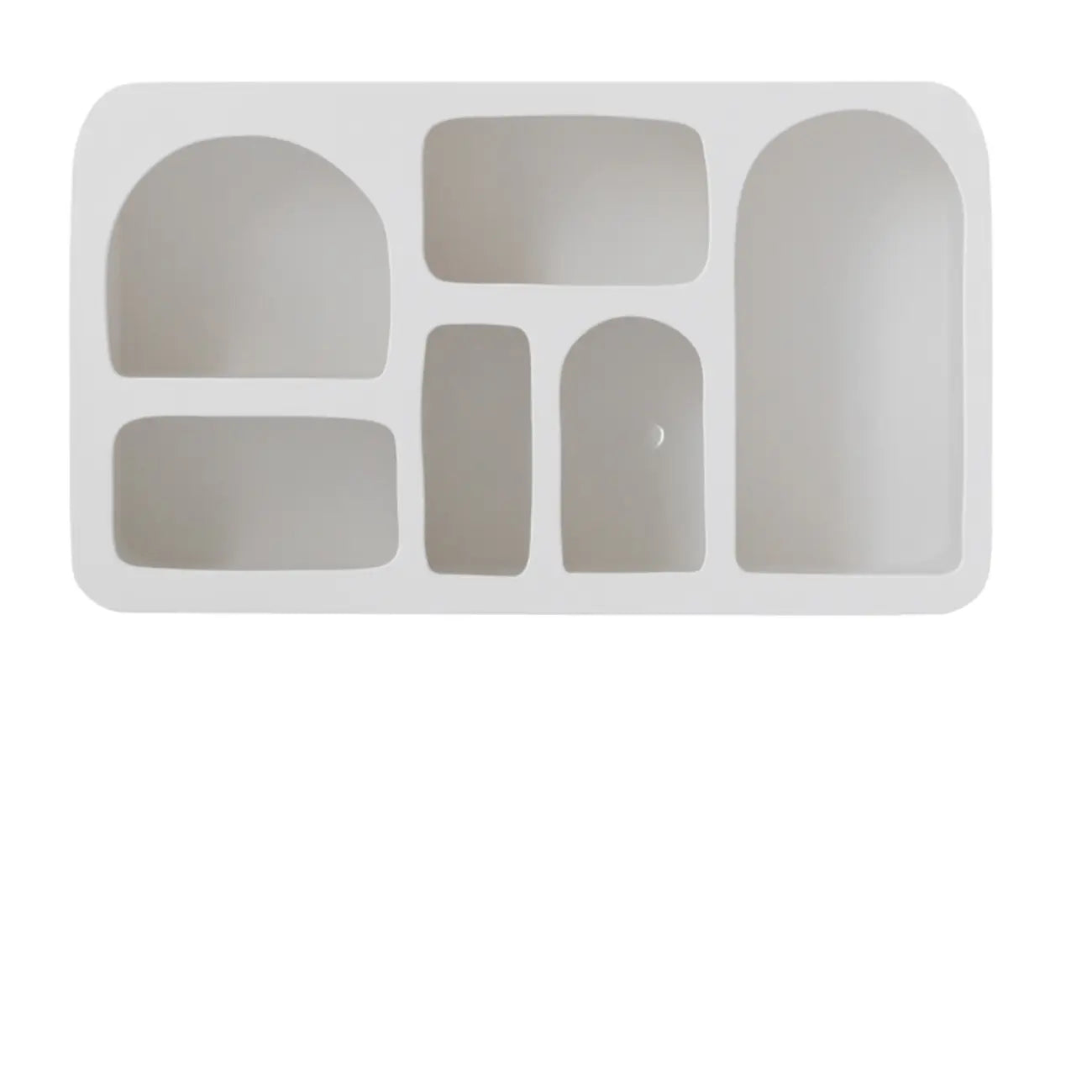 vaisselier de salle à manger en bois blanc avec étagères