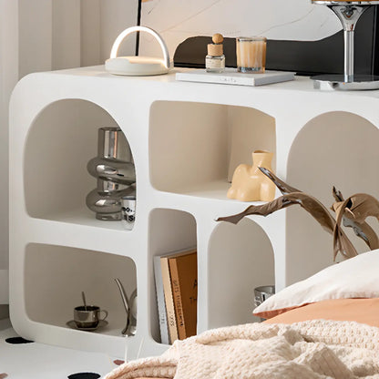 vaisselier de salle à manger en bois blanc avec étagères