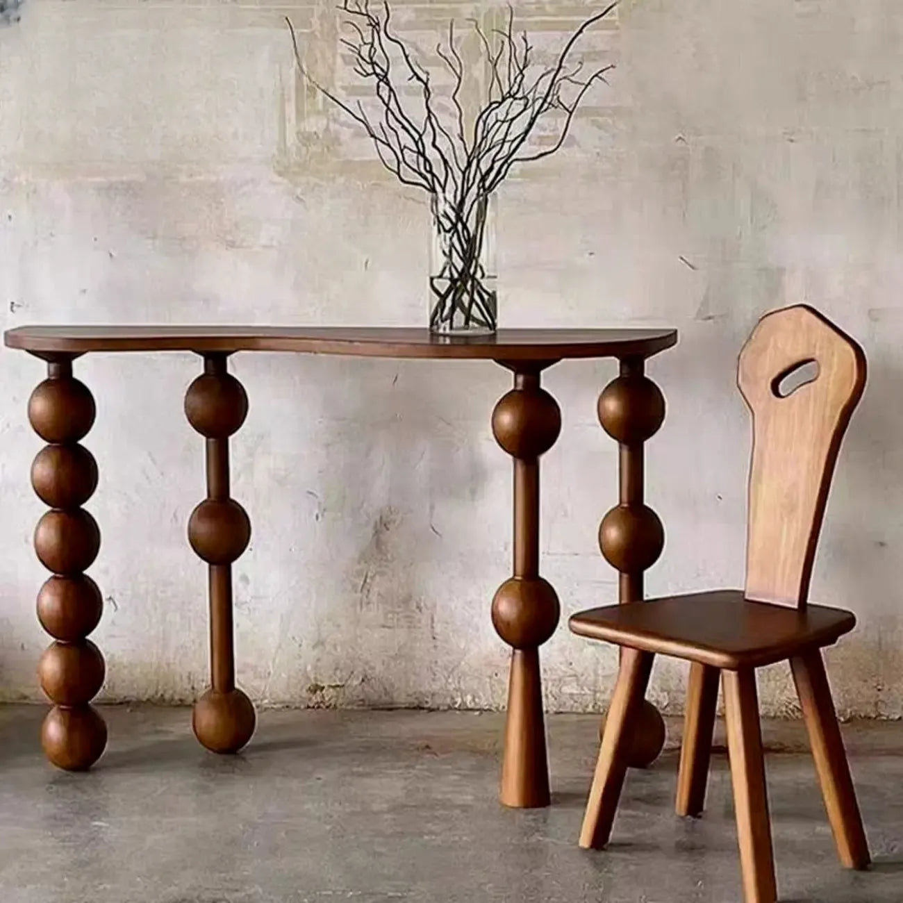 Console d'entrée artistique en noyer avec pieds tournés