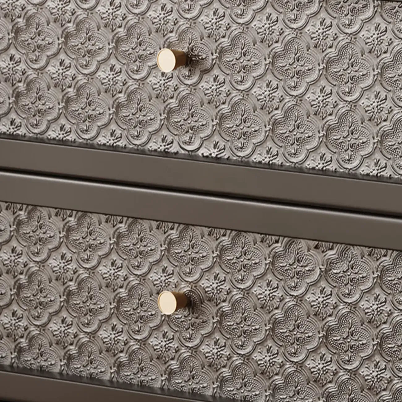 Table de chevet vintage en bois massif avec tiroirs et finition à motifs