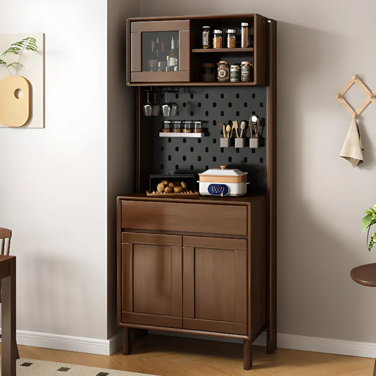 Buffet nordique multifonctionnel en bois naturel avec étagère