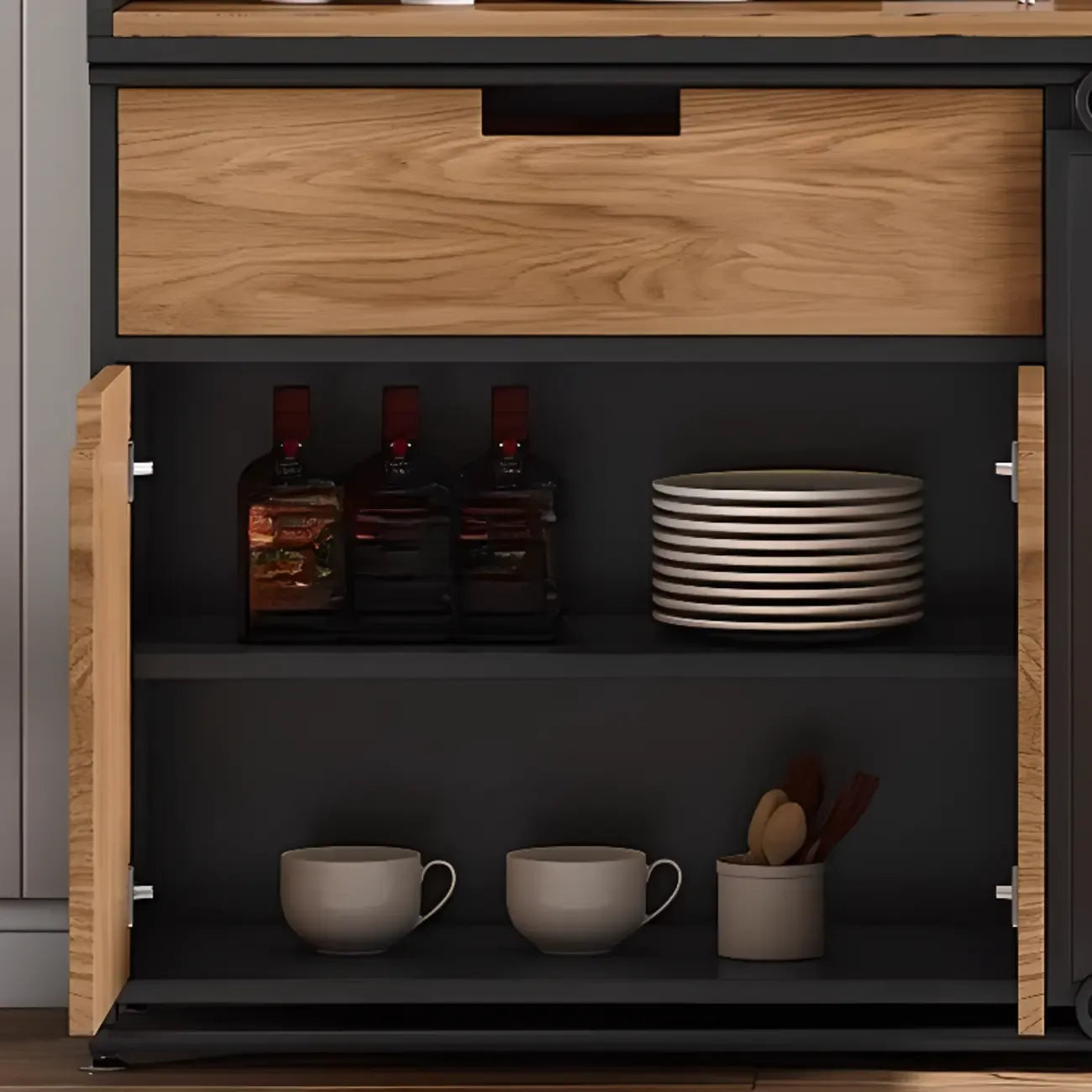 Buffet industriel en bois noir à 4 étagères et portes coulissantes.