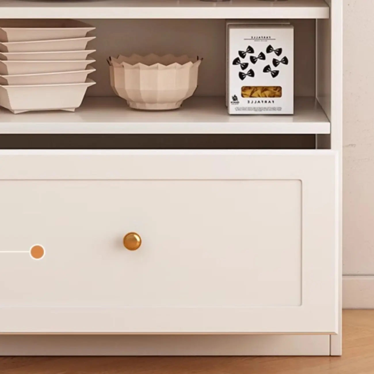 Buffet en bois avec comptoir en pierre blanche haute pour cuisine