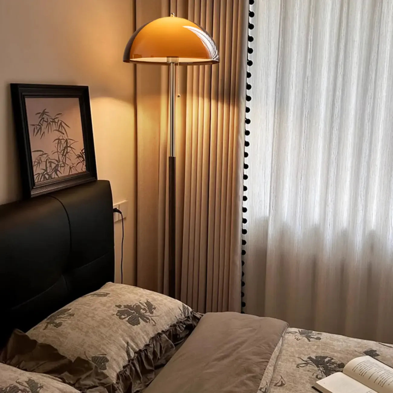 Lampadaire Art Déco à dôme orange en acrylique