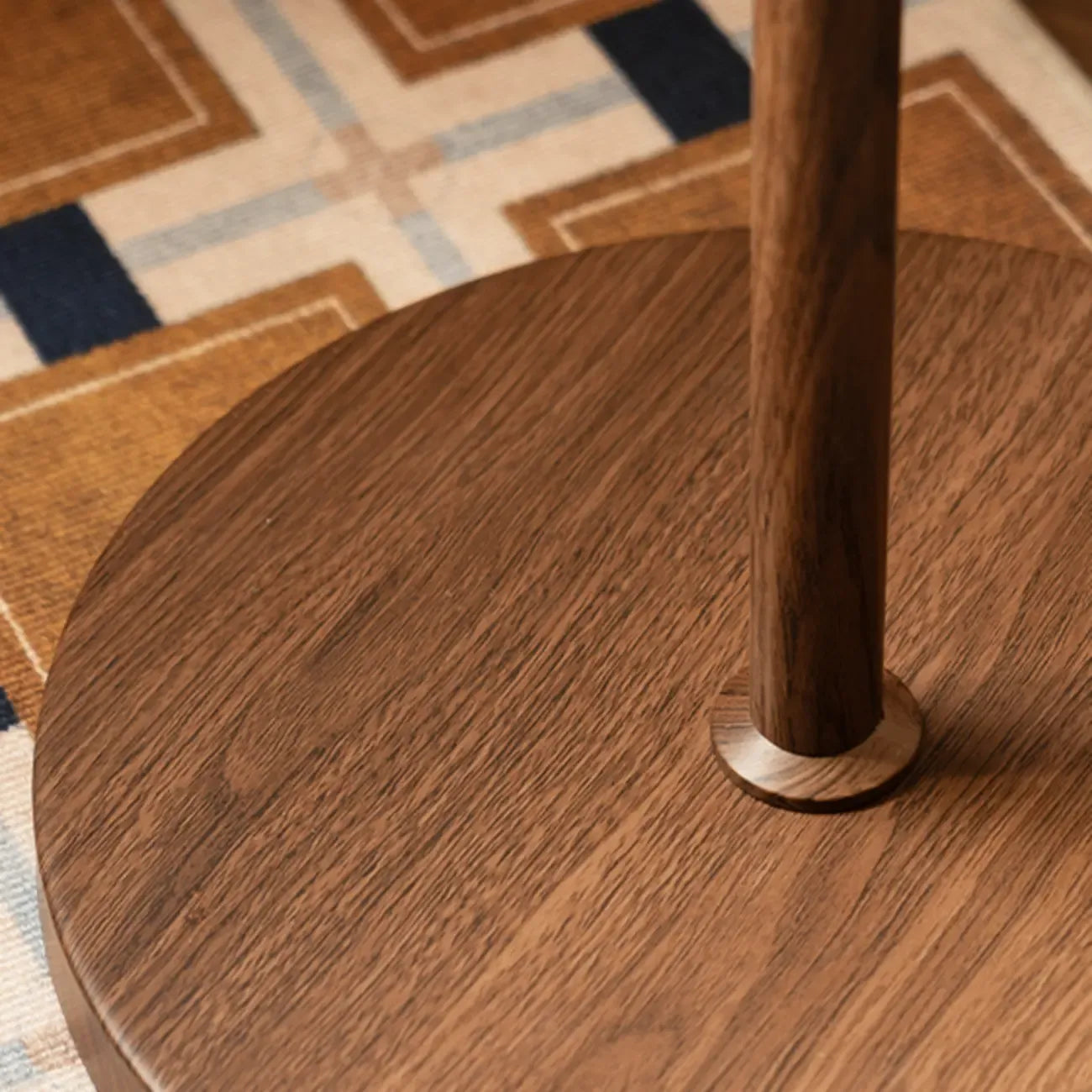 Lampadaire Art Déco à dôme orange en acrylique