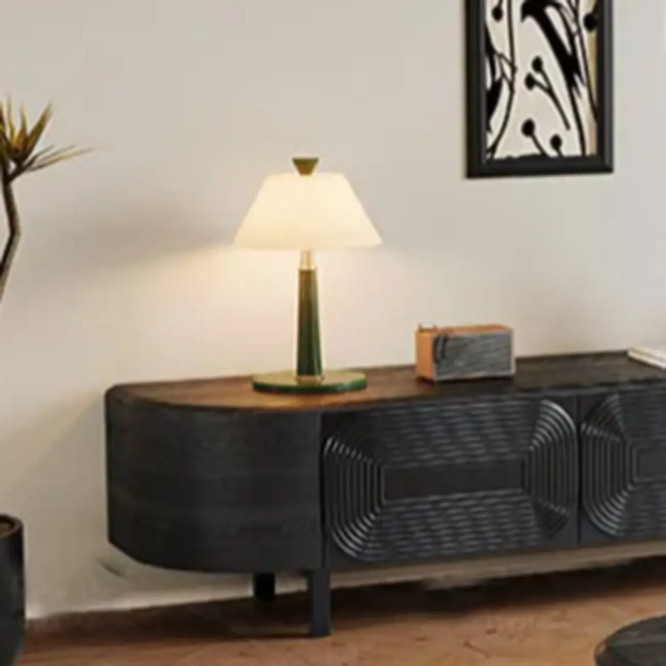 Meuble TV en bois noir de style Mid-Century Modern avec tiroirs