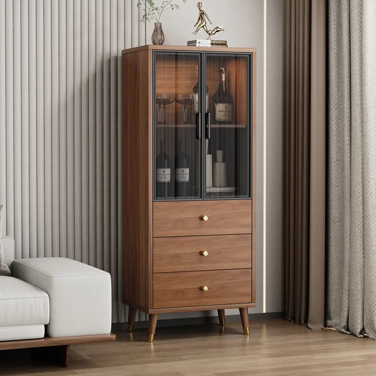 Cave à vin vitrée à design non fixe avec étagère et compartiment