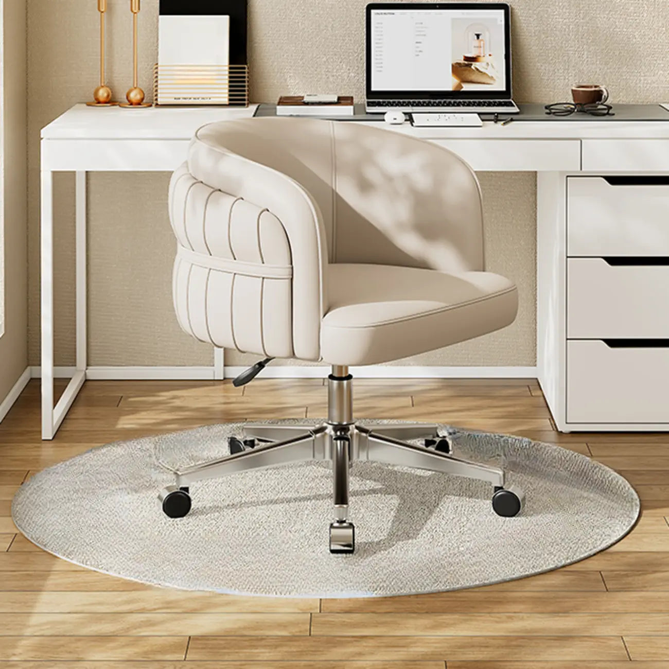 Chaise de bureau ergonomique moderne en cuir à dossier bas et roulettes