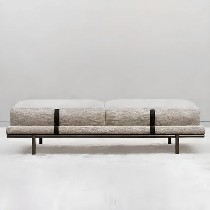 Banc de chambre scandinave en métal gris rembourré