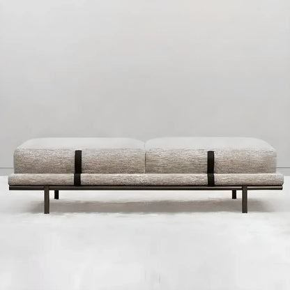 Banc de chambre scandinave en métal gris rembourré