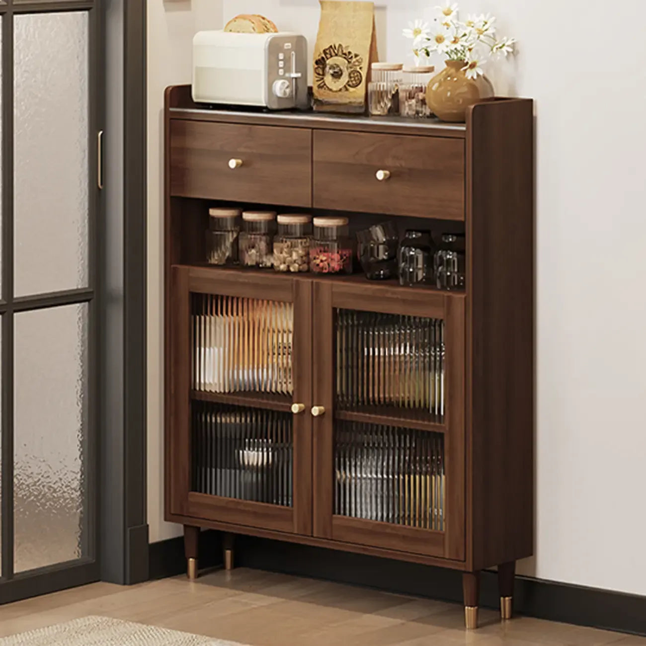 Buffet moderne en bois avec portes et étagères vitrées