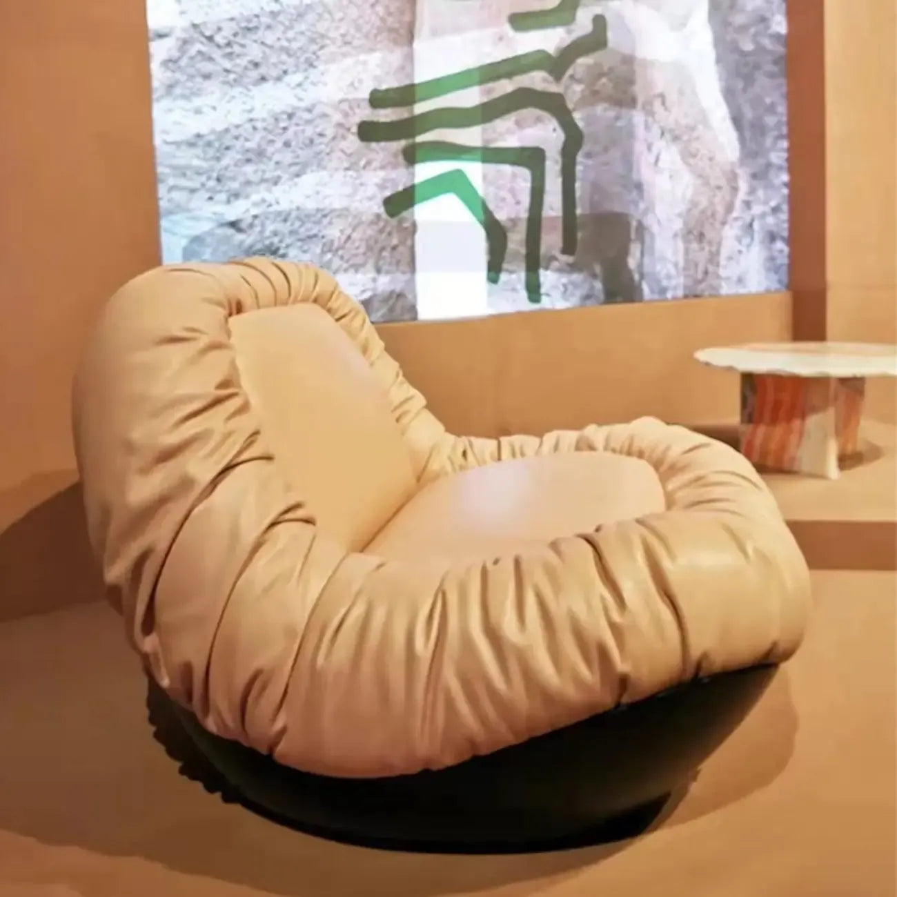 Chaise d'appoint contemporaine sans accoudoirs en similicuir