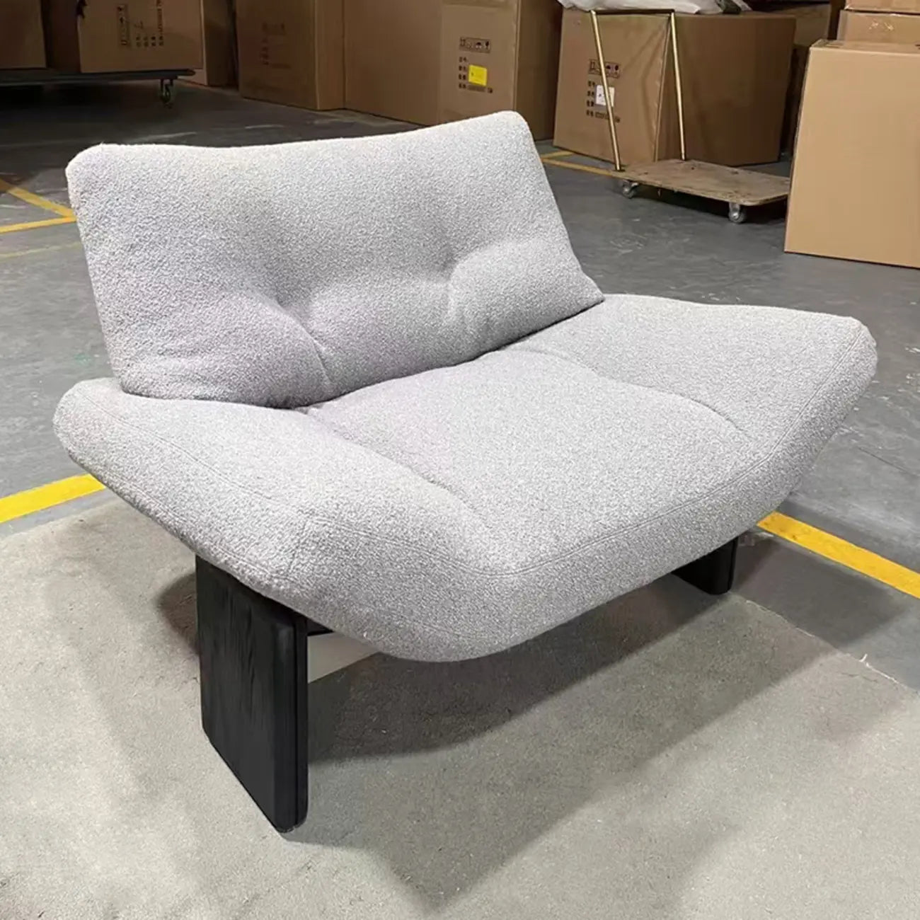 Fauteuil moderne à dossier plissé et fil bouclé pour salon