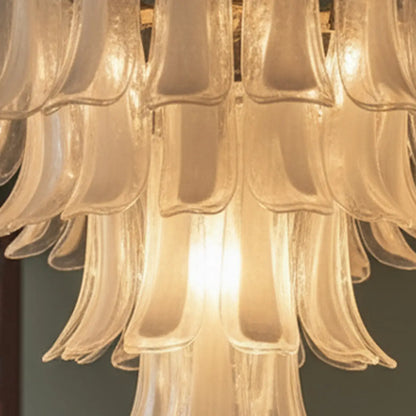 Lustre élégant en cristal doré à motif floral, verre et cristal.