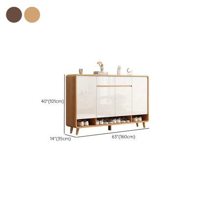 Meuble à chaussures moderne en bois blanc.