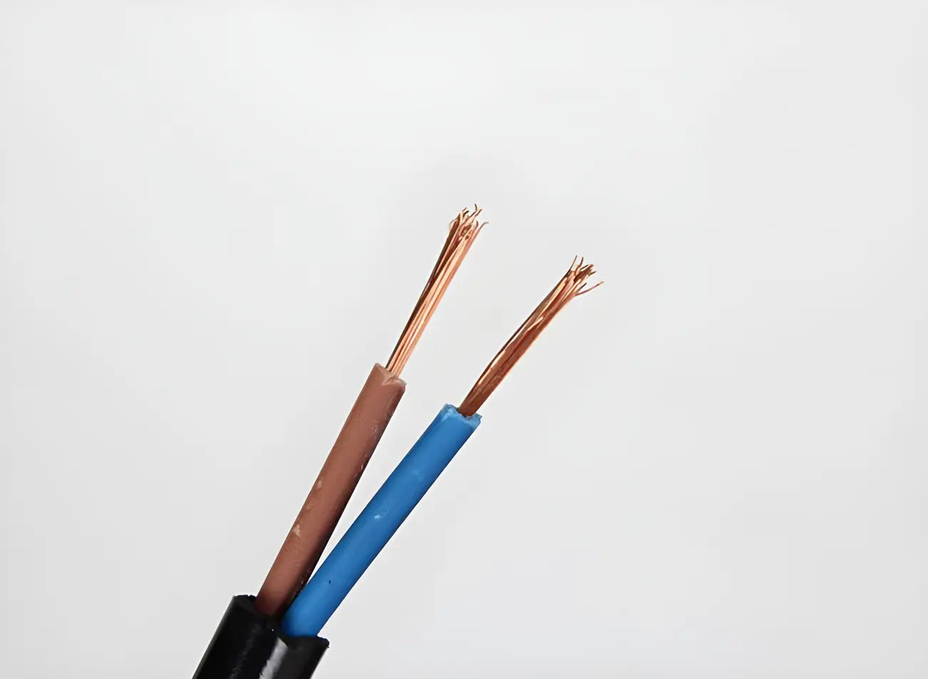 Suspension conique en métal noir de style industriel